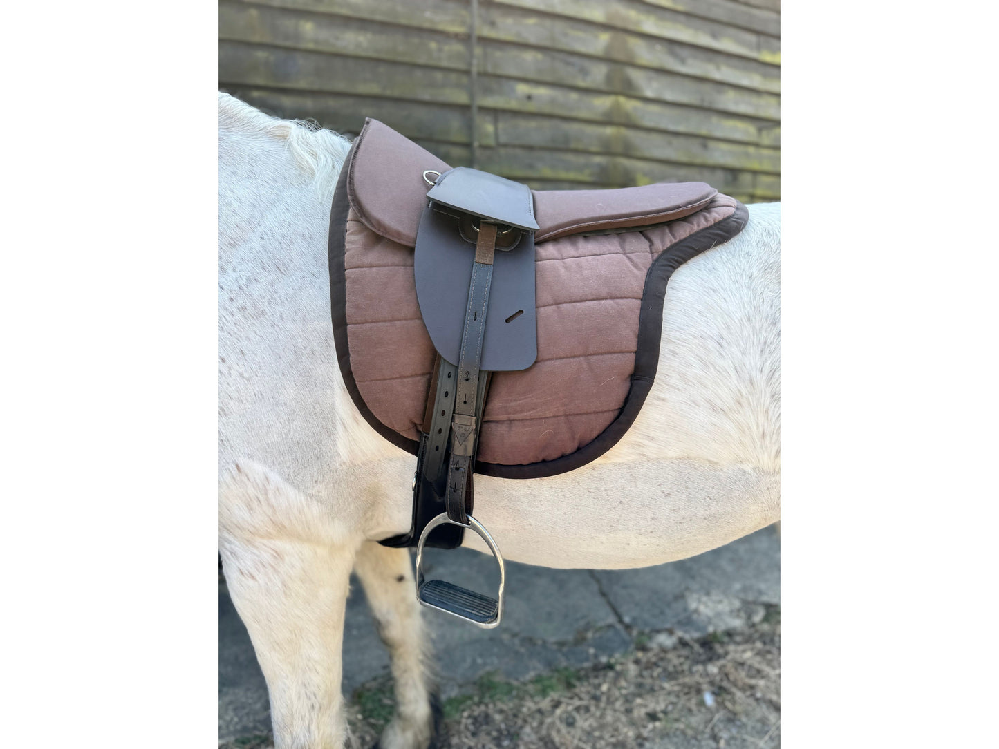 Synthetic (Vegan) Total Contact Saddle