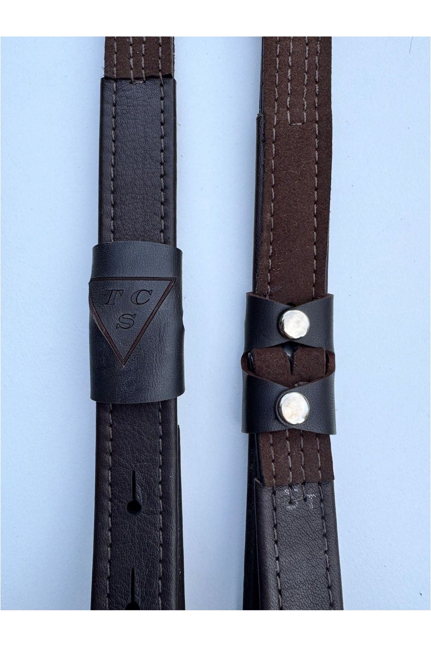 A close up of the toggle on the TCS webbers stirrup leathers