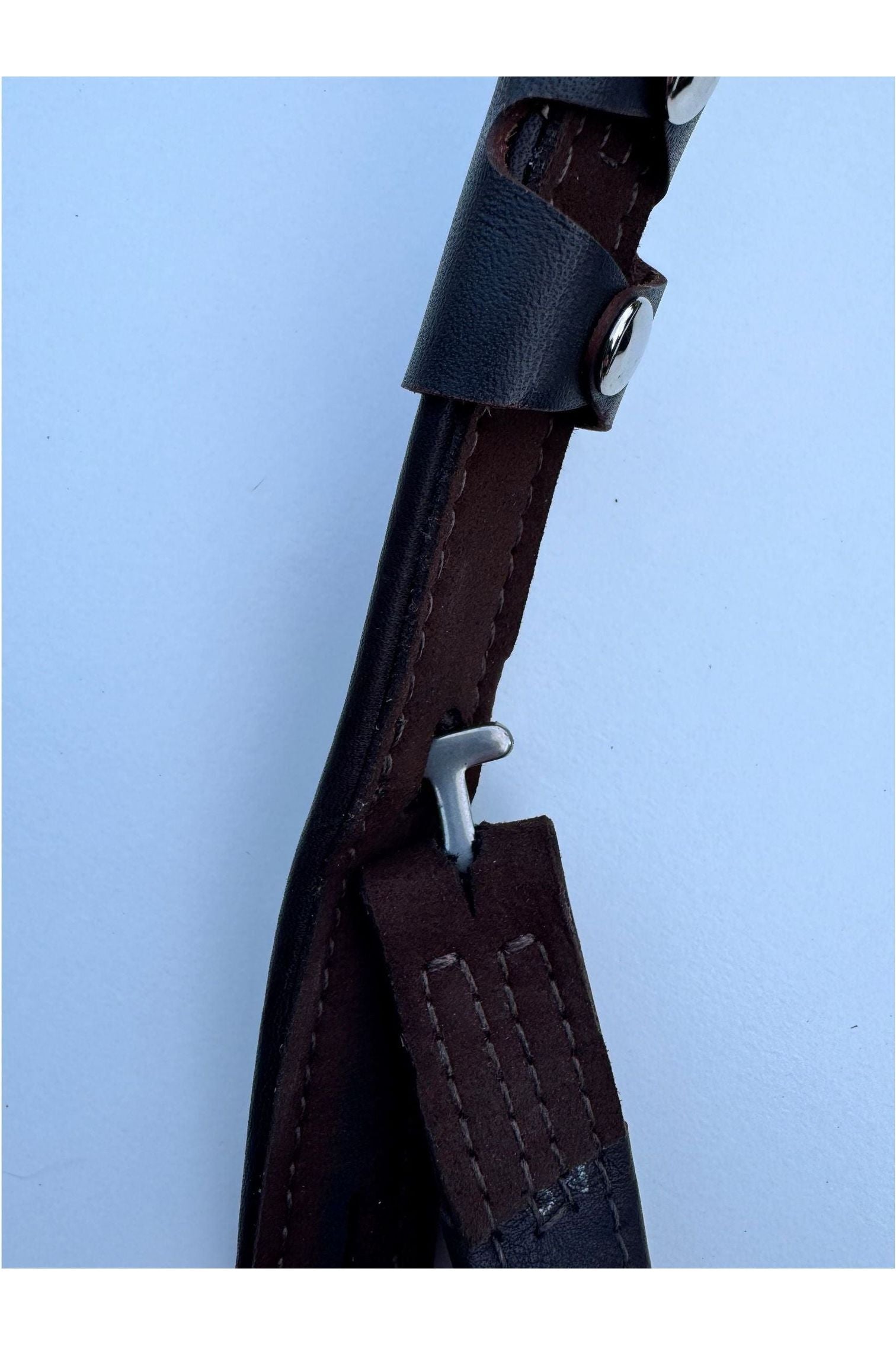 Close up of the T-bar attacement on the TCS stirrup leather 